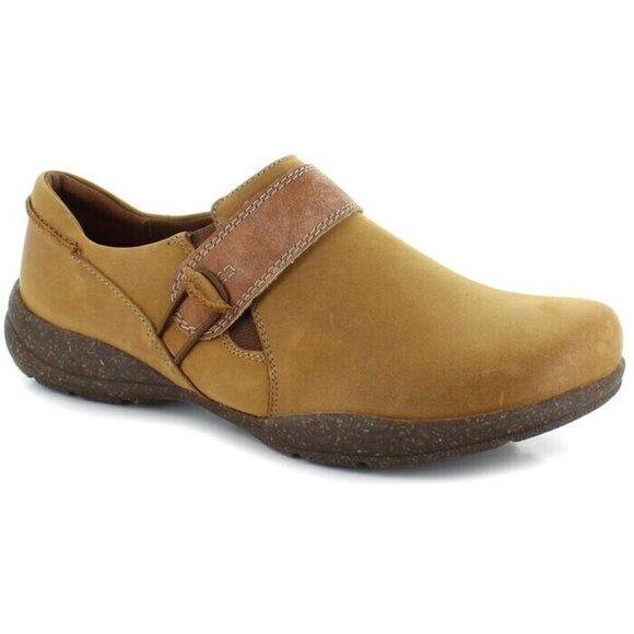 Clarks Collection Leather Slip-Ons - Roseville Dot Tan Size 5.5 M NEW - Picture 1 of 7